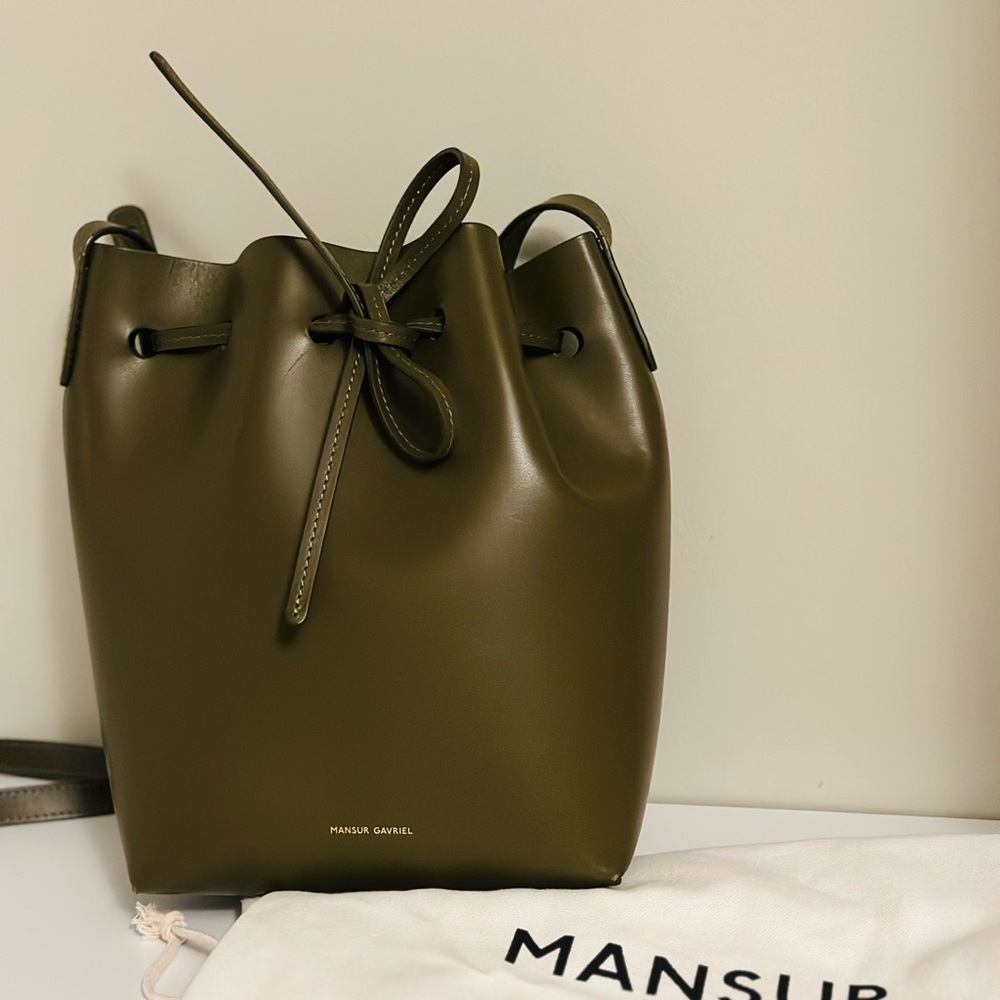 Mansur Bucket bag olive green